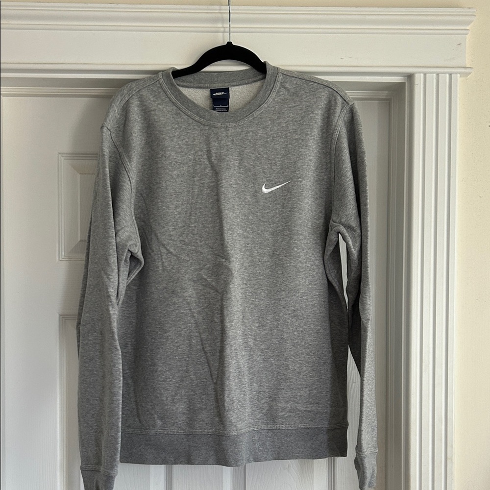 Nike Men's Heather Gray Crewneck Sweater - Picture 1 of 7